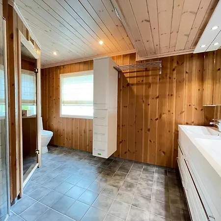 Luxembu - 4 Bedroom Chalet *