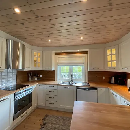 Luxembu - 4 Bedroom Chalet *