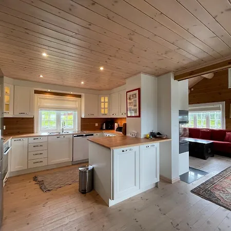 Luxembu - 4 Bedroom Chalet Gol